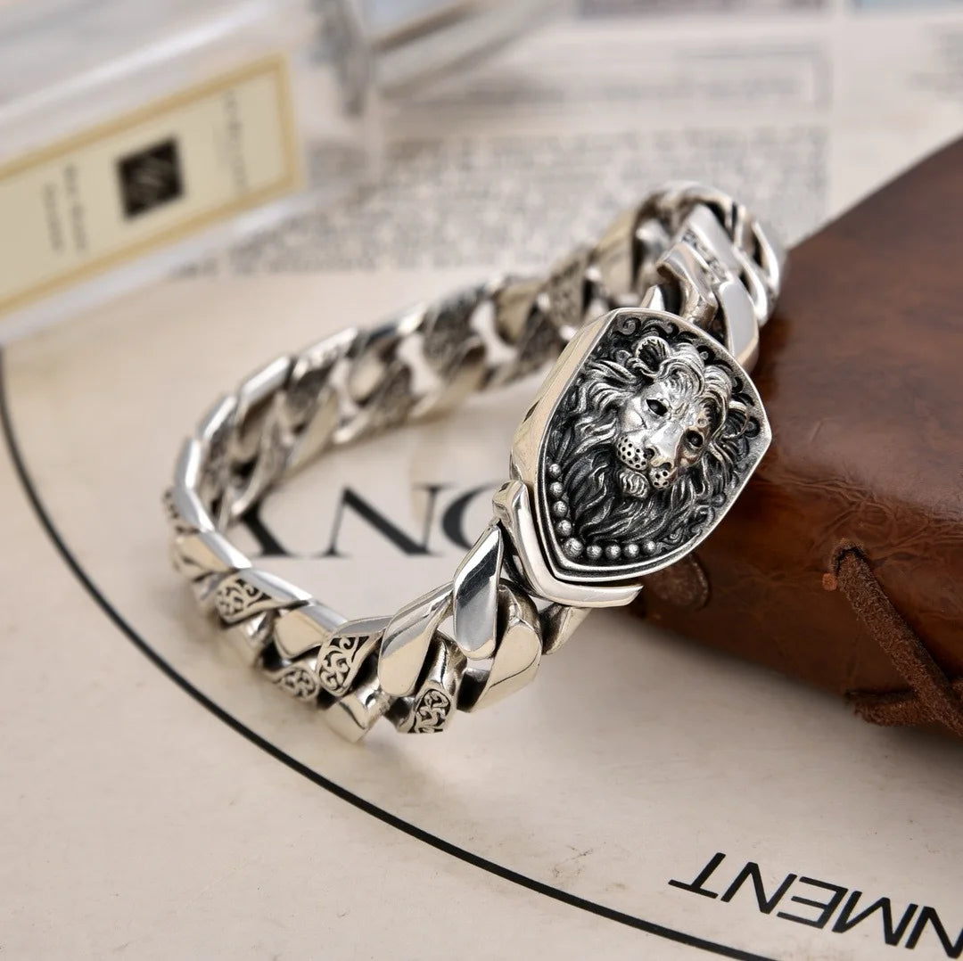 Pulsera León Imperial en Plata 925 Maciza – Diseño Tank Retro de Lujo